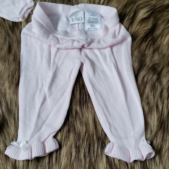 FAO sweater outfit - Picture 8 of 8